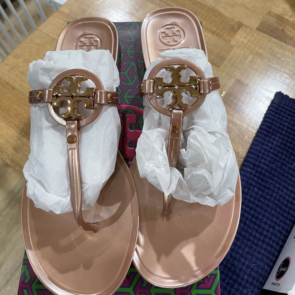 Size 7 Tory Burch mini jelly Miller sandal. Never worn, comes with box.